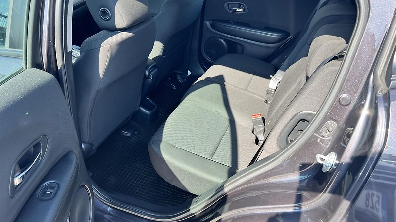 Honda HR-V 1,5i-VTEC, COMFORT, ČR - fotka 14 z 15