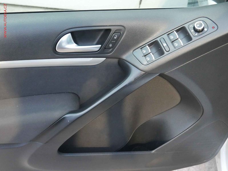 Volkswagen Tiguan (2013) 2.0 TDi 4x4, R-Line, bixen - fotka 16 z 18