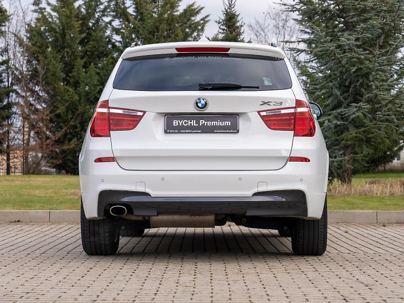 BMW X3 xDrive20d (F25) Model M Sport - fotka 6 z 26