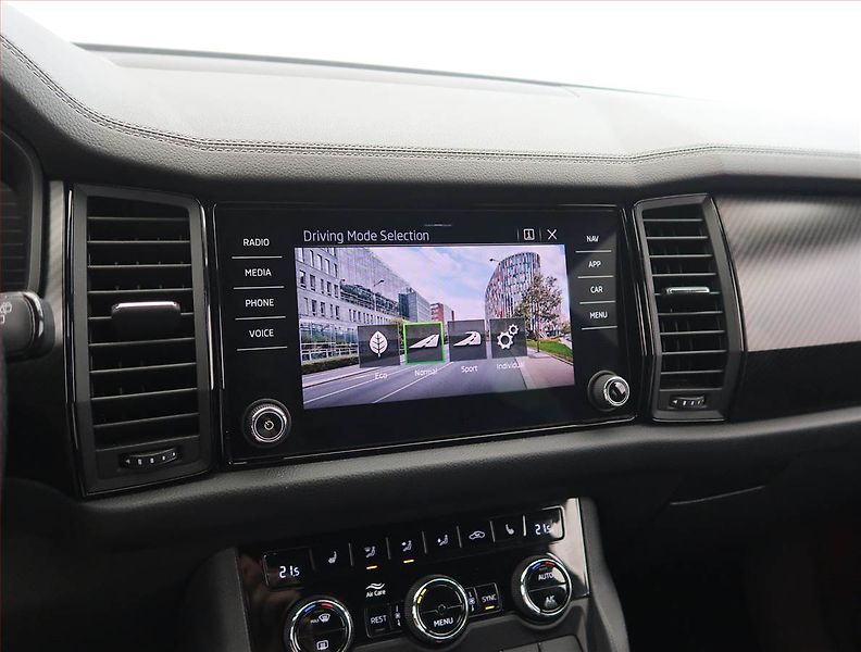 Škoda Kodiaq (2022) Sportline 1.5 TSI, digi klima - fotka 19 z 27