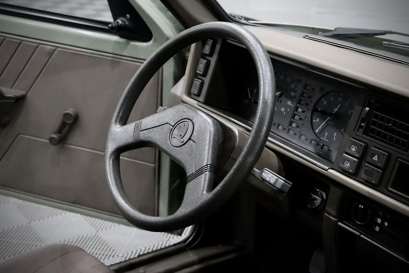 Škoda Favorit (1988) 1.3 46 kW 136 L  - fotka 20 z 47