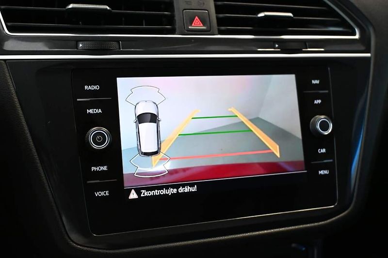 Volkswagen Tiguan Allspace (2023) 2.0 DSG LED ACC VIRTUAL LIFE K - fotka 16 z 30