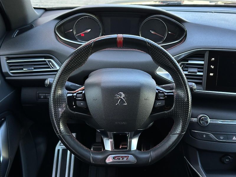 Peugeot 308 308 GTi 272PS NAVI Soundsystem - fotka 20 z 43