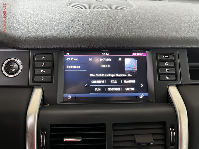 Land Rover Discovery Sport (2017) 2.0 TD4 4x4, AT, bixen, TZ - fotka 11 z 16