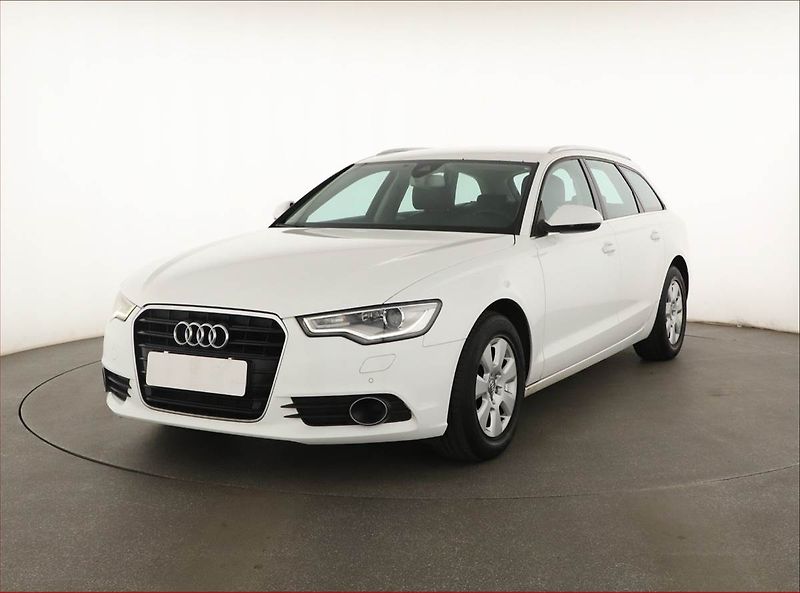 Audi A6 (2014) 3.0 TDI, Automat, Navi, Xenony - fotka 2 z 18