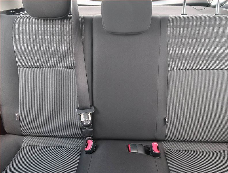 Toyota Yaris (2017) 1.33 Dual VVT-i, Serv.kniha - fotka 10 z 12