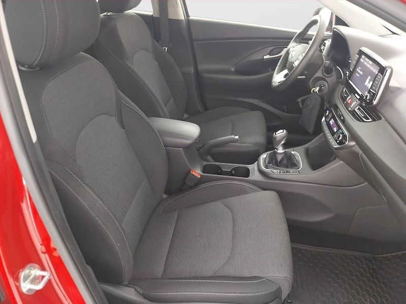 Hyundai i30 (2021) 1.5 DPI, ČR,1.maj, Serv.kniha - fotka 9 z 18