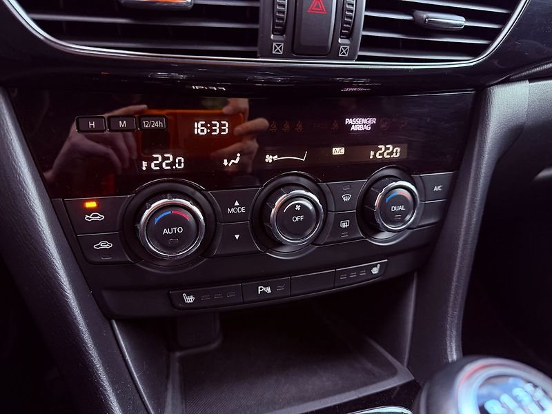 Mazda 6 2.0 Skyactiv Sports-Line, 1.Ma - fotka 22 z 32