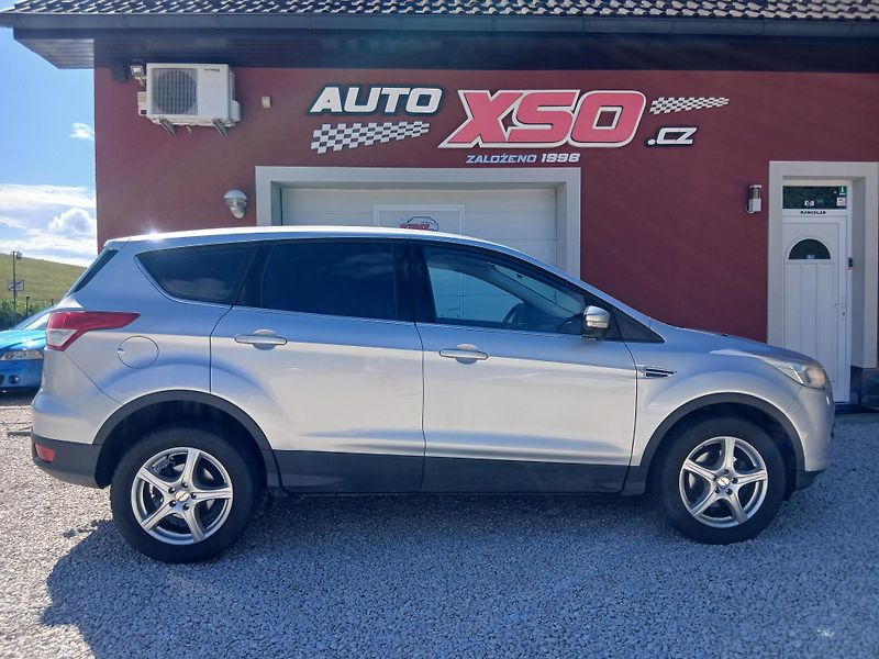 Ford Kuga 1.6i - fotka 2 z 36