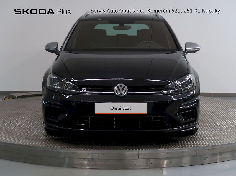 Volkswagen Golf (2020) R 2.0TSI 221KW 4MOT DSG - fotka 4 z 39