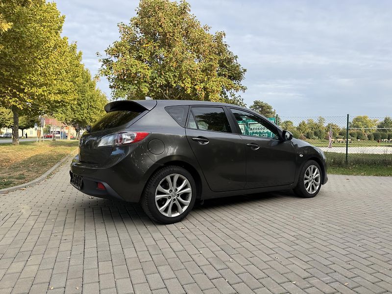 Mazda 3 2.0 Exclusive-Line - fotka 11 z 33