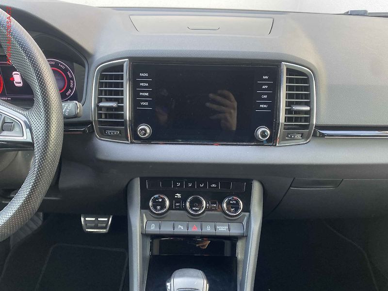 Škoda Karoq (2020) 1.5 TSi, SportLine, DSG, TZ - fotka 12 z 19
