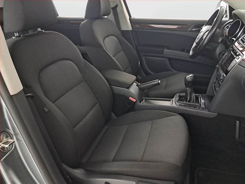 Škoda Superb (2012) Elegance 1.6 TDI, po STK - fotka 9 z 17