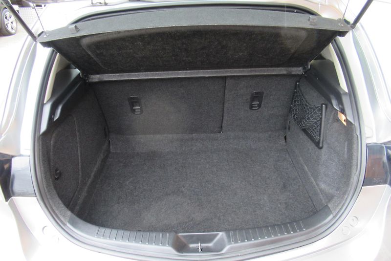 Mazda 3 1.6 CD AUT. KLIMA SADA ALU KOL - fotka 17 z 20