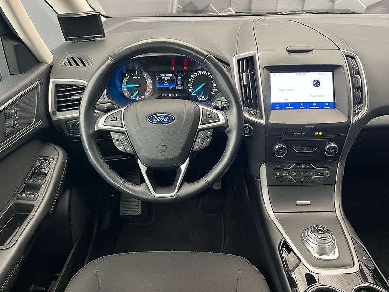 Ford Galaxy 2.0 EcoBlue, 140 kW, Cebia - fotka 9 z 45
