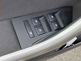 Opel Astra (2011) 1.6i, AC, xenon, navi - náhled 11