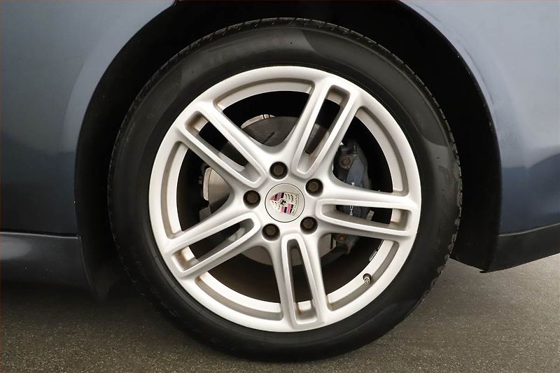 Porsche Panamera (2011) V6 - fotka 12 z 19