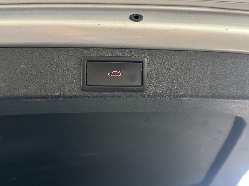 Škoda Octavia (2017) 2,0TDi DSG 4X4 NAVI TAŽNÉ LED - fotka 13 z 21