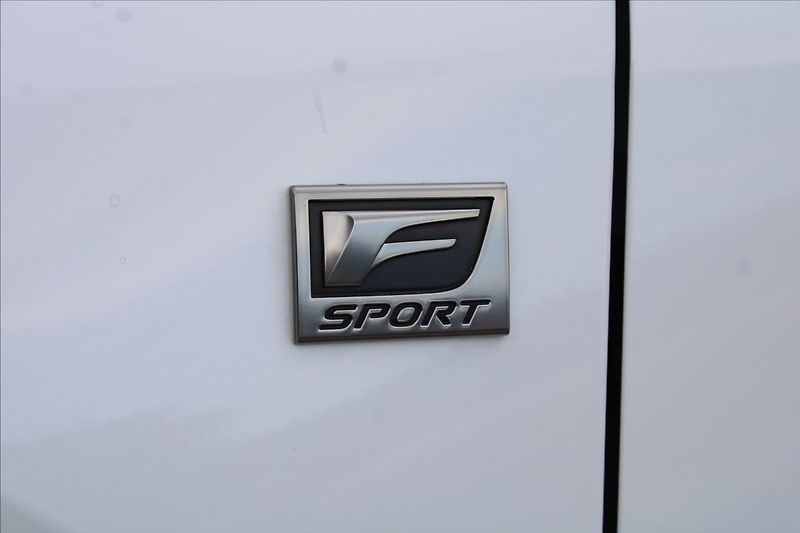 Lexus RX 500h 2,4 HEV  1.MAJ,A/T,4x4,FSPORT+ - fotka 42 z 48