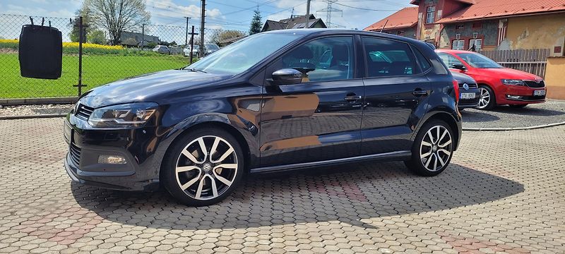 Volkswagen Polo (2016) 1,2TSi 81kW R-Line Highline - fotka 9 z 51