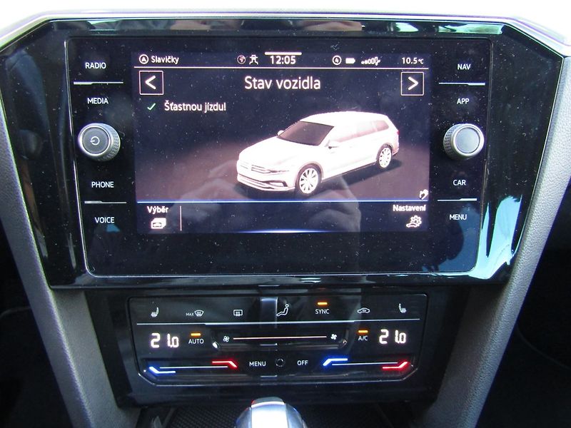 Volkswagen Passat (2021) 2.0 TDI DSG ACC - fotka 37 z 45