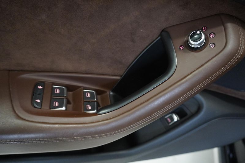 Audi A6  3.0 TDI QUATTRO AUT - fotka 12 z 45
