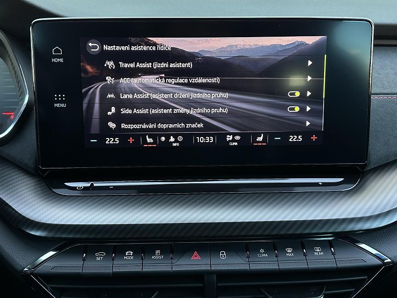 Škoda Octavia RS 2.0 TSi 180kW Matrix-LED V. - fotka 32 z 52