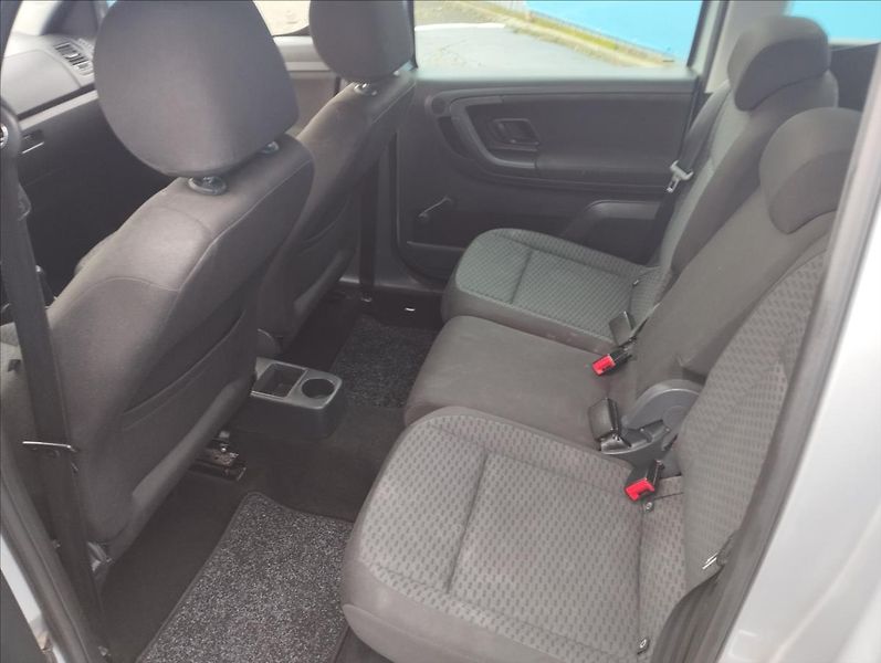 Škoda Roomster 1,2 77KW DSG - fotka 10 z 17