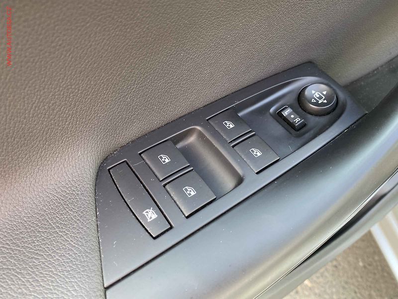 Opel Astra (2020) 1.5 CDTi, servis.kniha, AT - fotka 13 z 19