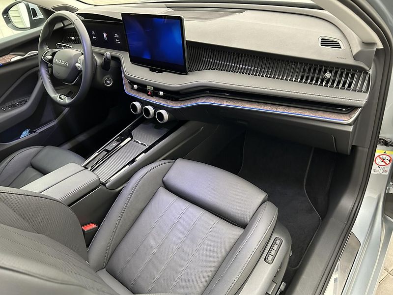 Škoda Superb 2.0 TDI 4x4 L & K - fotka 26 z 30