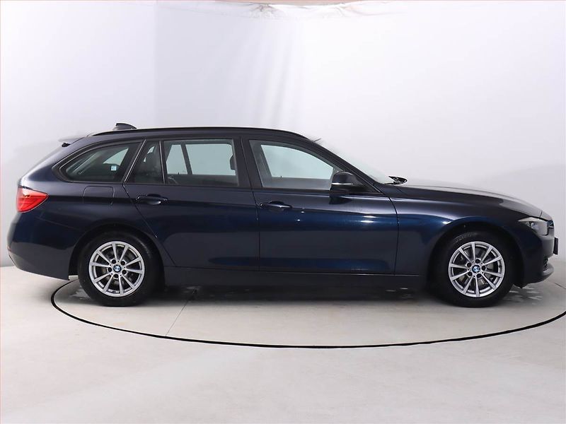 BMW Řada 3 (2013) 320 d, Automat, Serv.kniha - fotka 6 z 23