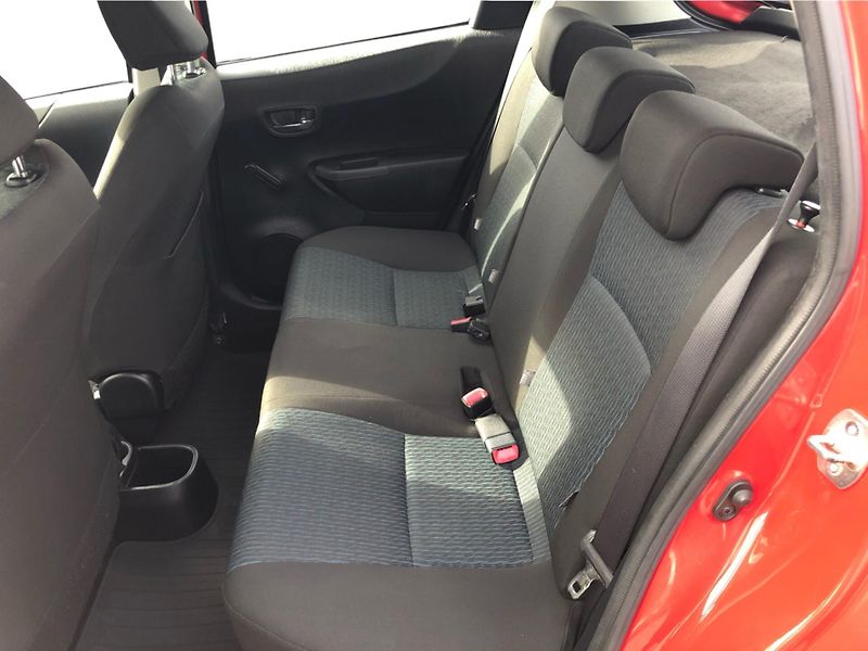 Toyota Yaris 1.33  VVT-i, Automat - fotka 12 z 28