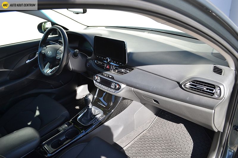 Hyundai i30 WG  1,5DPi MT Style FL - fotka 11 z 52