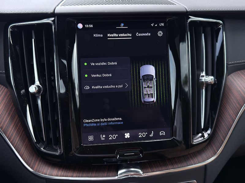 Volvo XC60 T8 AWD ULTRA BRIGHT *+ kola - fotka 51 z 59
