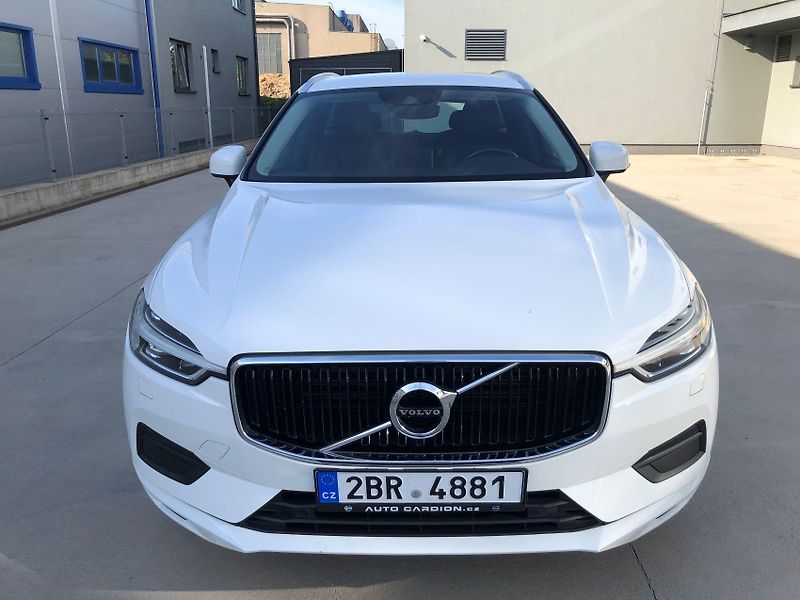 Volvo XC60 (2019) Volvo XC60 B4 AWD MOMENTUM PRO - fotografie inzerátu