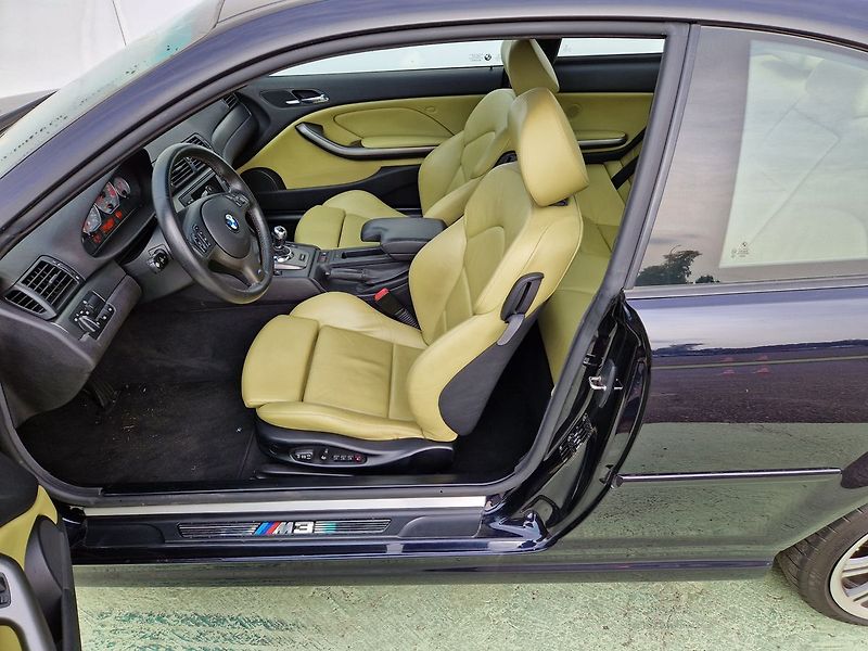 BMW M3 - fotka 27 z 39