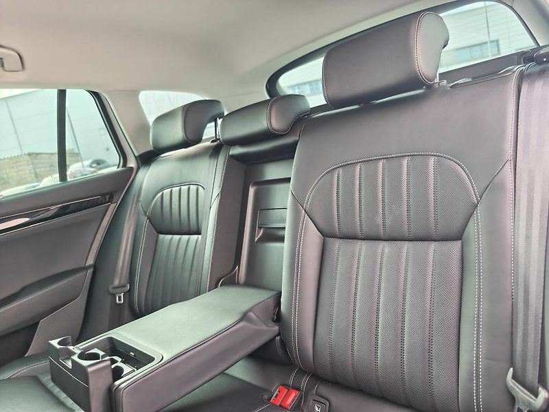 Škoda Superb L&K 7DSG 2,0TDI - fotka 8 z 26