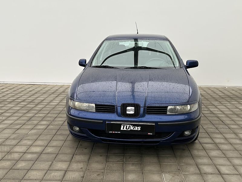 Seat Leon 1.6 i Stella - fotka 2 z 20