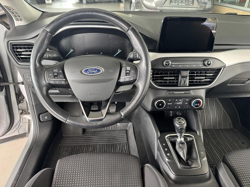 Ford Focus 1,5TDCi 88kW*Navi*Vyhř.Volant - fotka 12 z 32