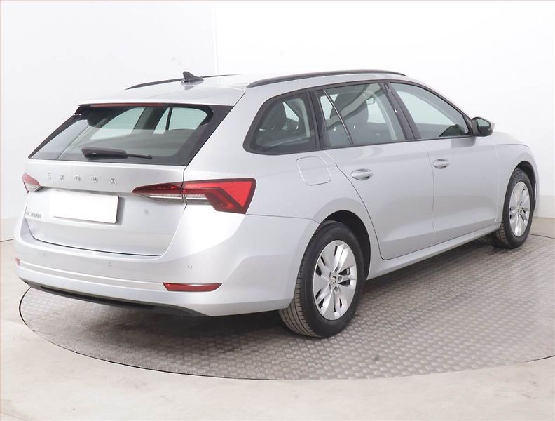 Škoda Octavia (2022) Ambition 2.0 TDI, ČR,1.maj - fotka 5 z 15