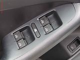 Volkswagen Jetta (2011) 1.6 TDi, ČR, AC, tempo, park - náhled 11