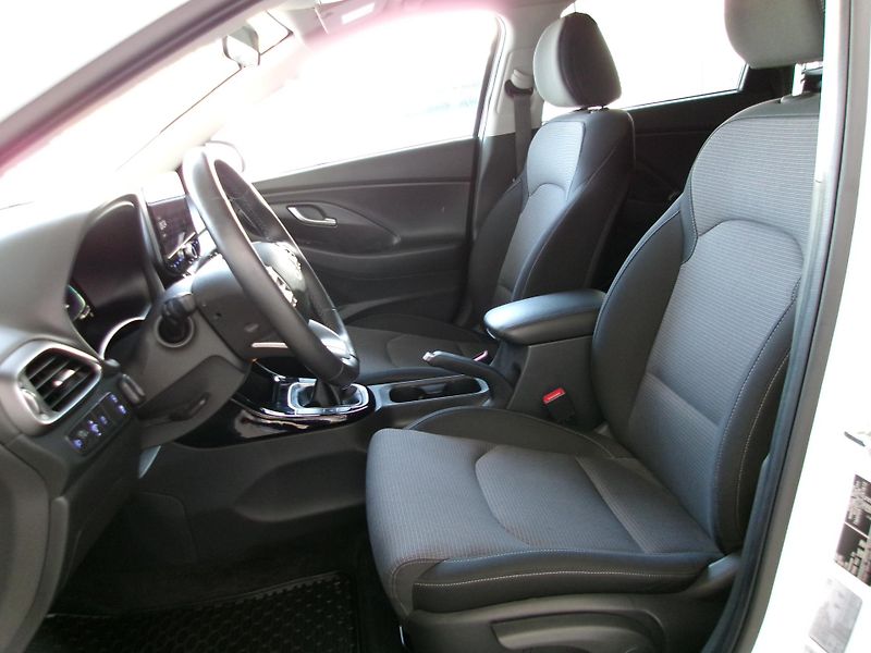 Hyundai i30 (2025) 1.5 DPi 71kW Smart MT - fotka 11 z 17