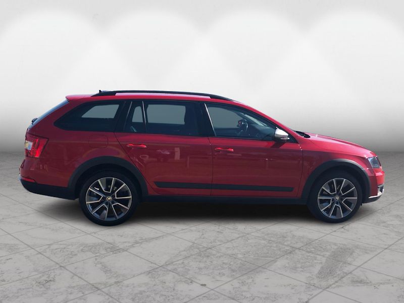 Škoda Octavia III 4x4 Scout 2,0 TDI CR /135k - fotka 8 z 28