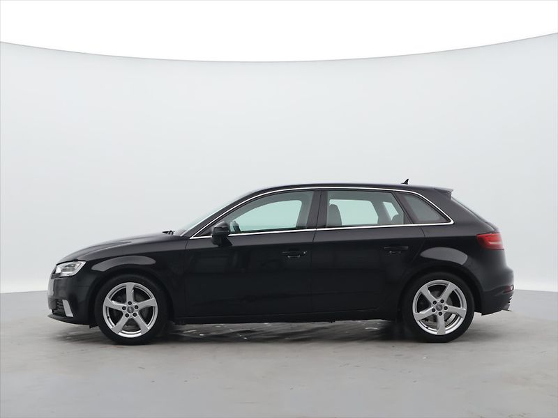 Audi A3 1,5 TSI 110kW S-tronic - fotka 4 z 35