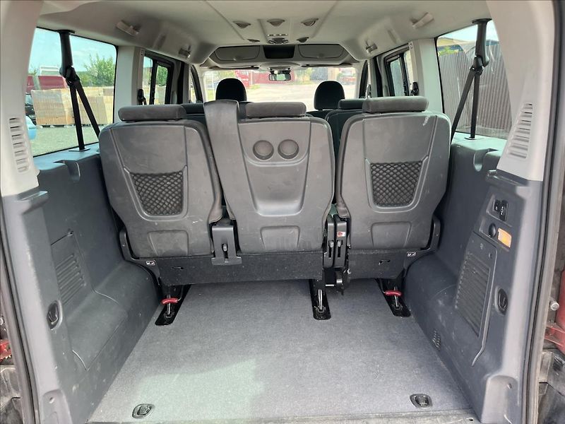 Fiat Scudo 2,0 JTD L2 PANORAMA 8.MÍST - fotka 33 z 41
