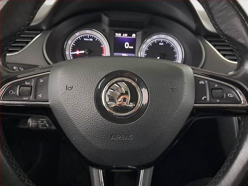 Škoda Octavia (2018) 1.5 TSI, Serv.kniha, Navi - fotka 19 z 25
