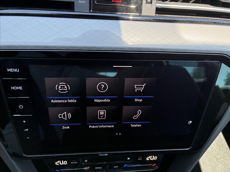 Volkswagen Passat 2,0 KAMERA 360,KEYLESS,VIRTUAL - fotka 21 z 31
