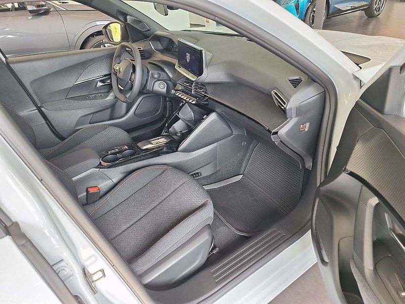 Peugeot 2008 (2026) BUSINESS Elektromotor 115 kW / - fotka 16 z 16