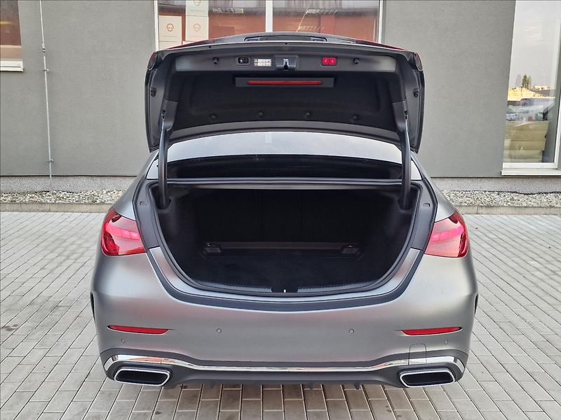 Mercedes-Benz Třídy C C300 AMG 4MATIC,ČR,1.Majitel - fotka 40 z 48