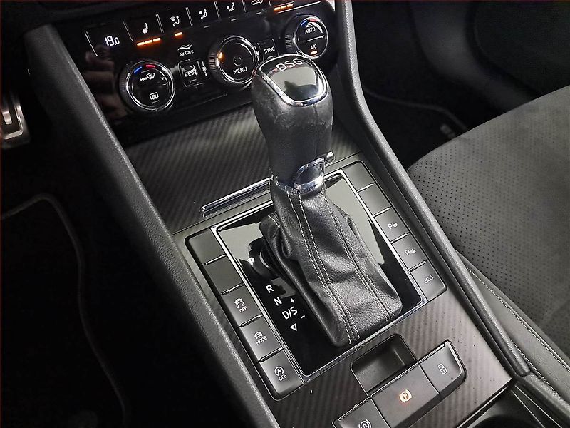 Škoda Superb (2019) Sportline 2.0 TDI, Automat - fotka 13 z 18